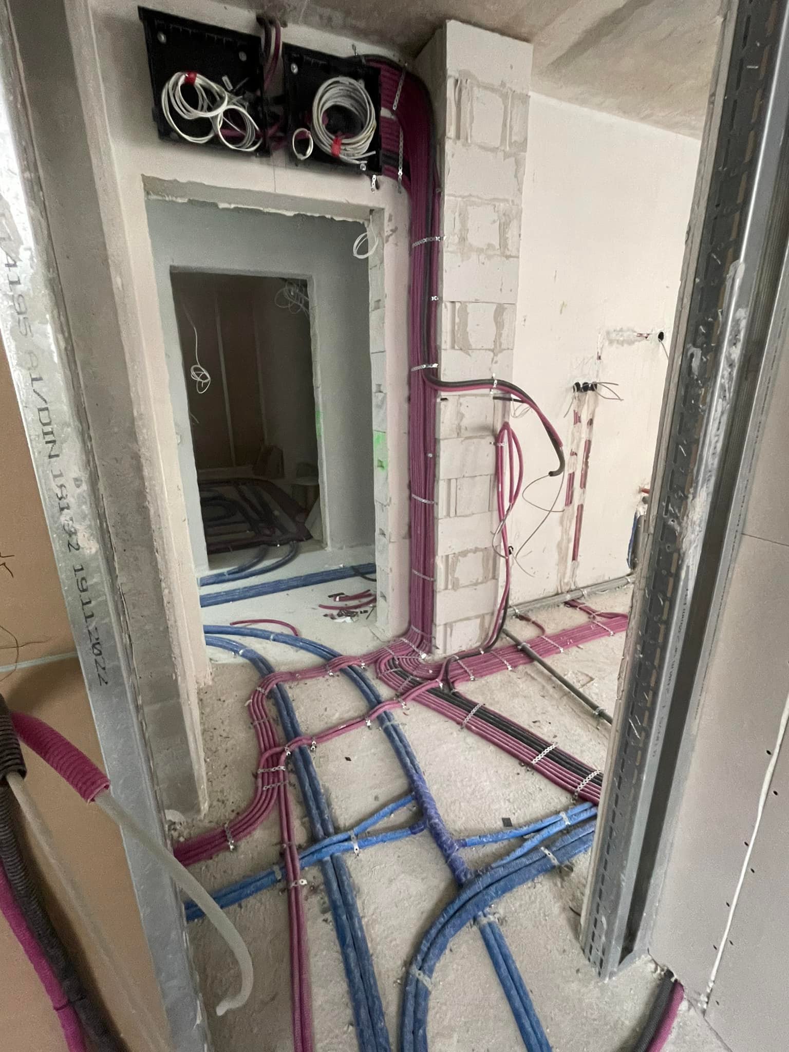 Referencia 5: szerelő munkában